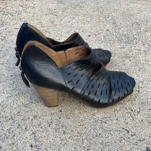 Clark’s Perforated Leather Heel - SO Comfy!